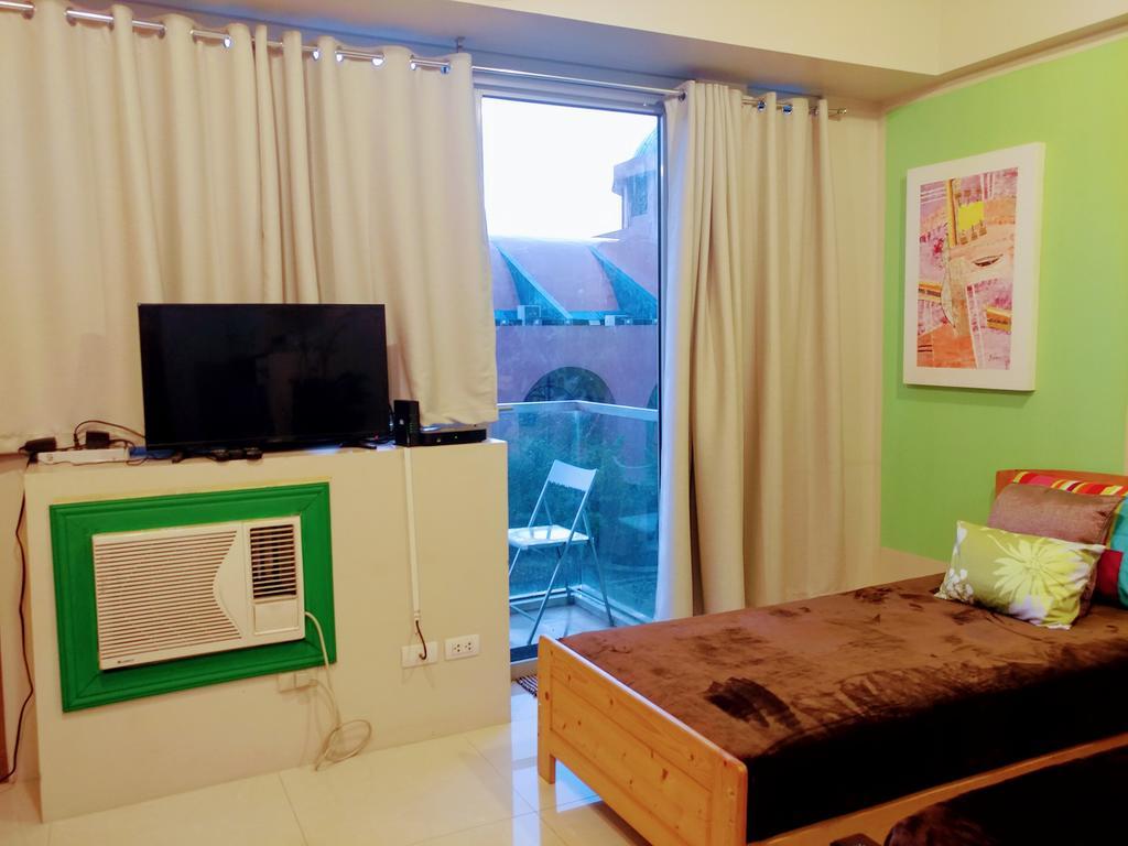 One Palm Tree Villas By Mary Manila Esterno foto