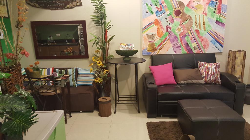 One Palm Tree Villas By Mary Manila Esterno foto